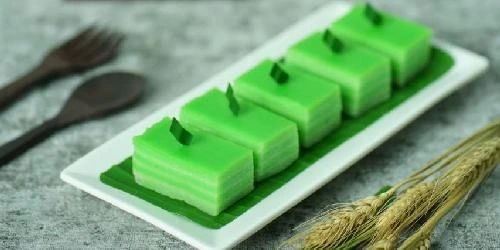 toko kue basah hany, Kue Basah &amp; Jajanan Pasar yang Masih Populer, Rekomendasi Toko Kue Basah Terbaik di Jakarta, Varian Kue Basah yang Wajib Dicoba &amp; Arti Tradisionalnya, Tips Memilih Toko Kue Basah yang Tepat di Jakarta, Waktu &amp; Tempat Membeli Agar Tidak Kehabisan, Jajanan Pasar Traditional Menjadi Destinasi Kuliner Modern