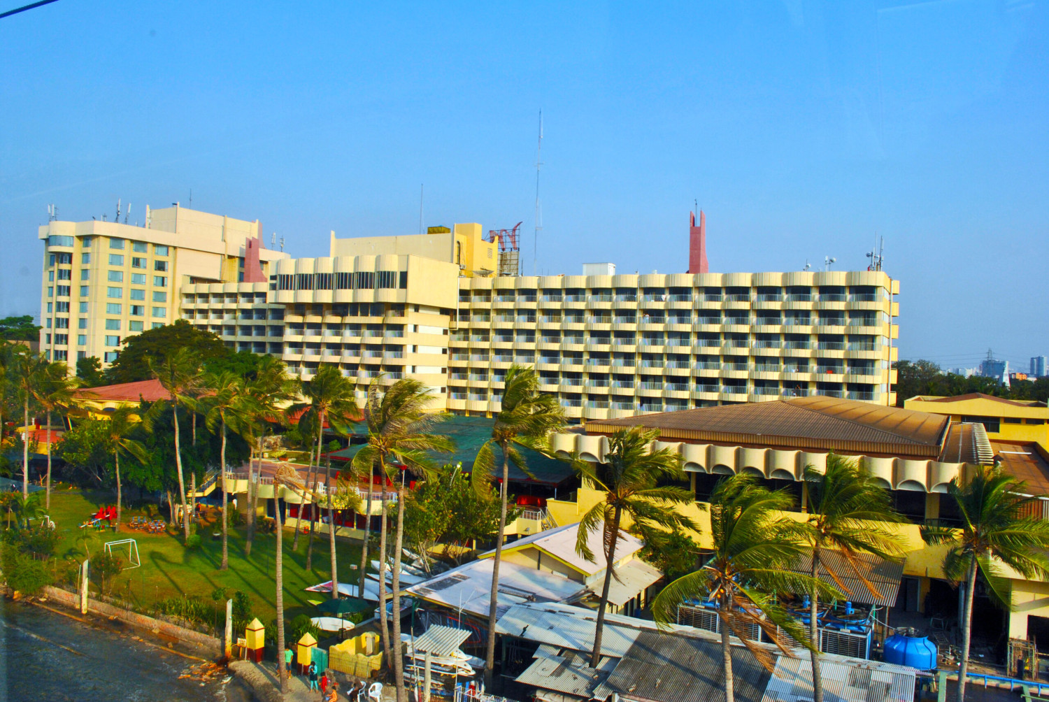 Hotel Keluarga Dekat Ancol Jakarta Utara: 7 Pilihan Nyaman untuk Akhir Pekan dengan Anak 1 Hotel di sekitar Ancol untuk keluarga, Kenapa fokus ke area, bukan nama hotel saja?, 7 pilihan area hotel keluarga dekat Ancol Jakarta Utara, Checklist cepat sebelum booking hotel keluarga, Rencana 2 hari 1 malam yang realistis, FAQ hotel keluarga dekat Ancol Jakarta Utara