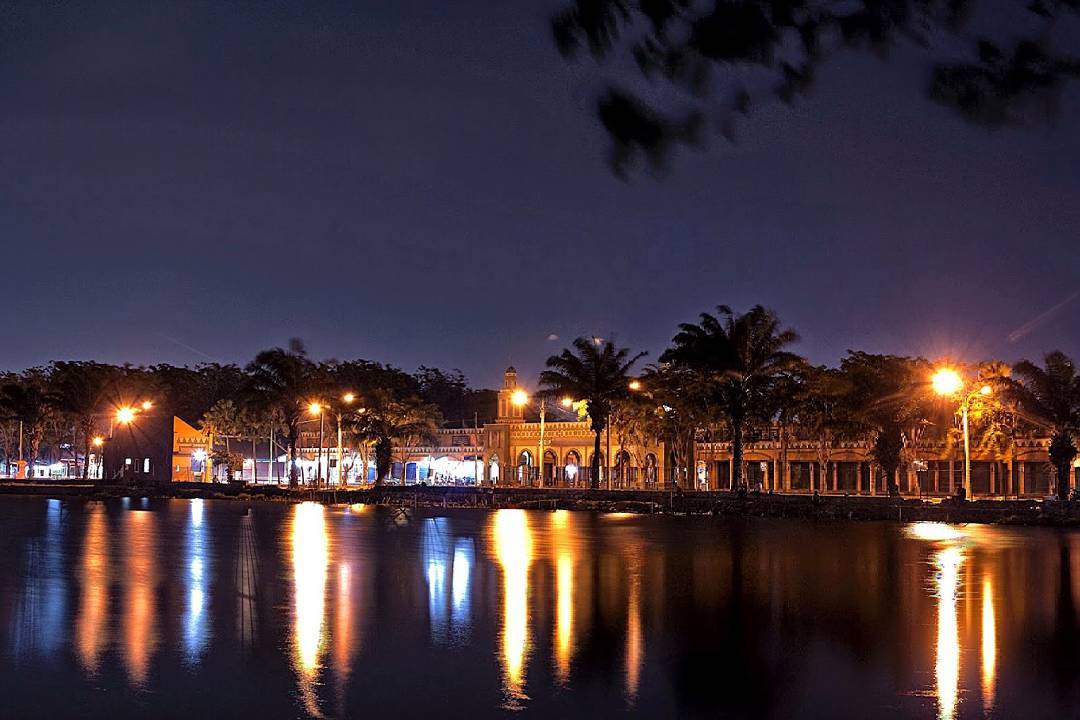 Kuliner Malam Summarecon Bekasi untuk Keluarga: Rute Jalan Kaki, Estimasi Budget, dan Jam Ramai 1 Suasana kuliner malam Summarecon Bekasi untuk keluarga, Kenapa kuliner malam Summarecon Bekasi cocok untuk keluarga, Rute jalan kaki 2 jam: dari makan utama sampai camilan, Estimasi budget realistis untuk 1 keluarga kecil, Jam ramai, parkir, dan trik biar tidak antre panjang, Checklist cepat sebelum berangkat bawa anak, FAQ kuliner malam Summarecon Bekasi