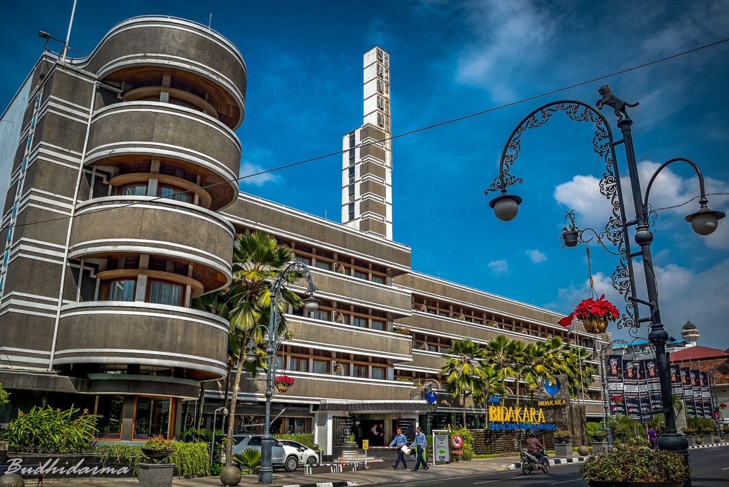 Suasana area Setiabudi Bandung untuk hotel keluarga, Kenapa Setiabudi sering dipilih untuk hotel keluarga di Bandung?, Pemetaan mikro-area Setiabudi untuk kebutuhan keluarga, Estimasi budget realistis untuk weekend, Rute praktis 2 hari 1 malam (tanpa bikin anak kelelahan), Checklist sebelum klik booking hotel, FAQ hotel keluarga Setiabudi Bandung