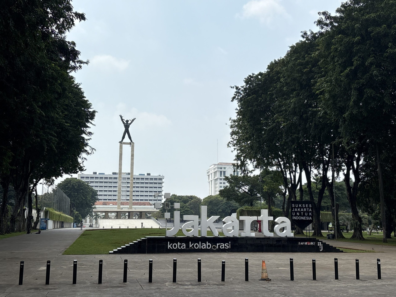 Area taman Lapangan Banteng untuk aktivitas keluarga, Kenapa aktivitas keluarga Lapangan Banteng Jakarta Pusat layak masuk rencana mingguan, Rute transport umum yang paling realistis, Rencana 2,5 jam yang tidak bikin orang tua capek, Estimasi budget keluarga kecil (2 dewasa + 1 anak), Tips praktis biar kunjungan tetap nyaman, Referensi lokasi dan konteks kawasan, FAQ aktivitas keluarga Lapangan Banteng Jakarta Pusat, Checklist cepat sebelum berangkat