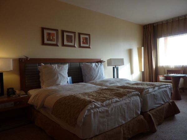Hotel Keluarga di Kemang Jakarta Selatan: 5 Pilihan Staycation dengan Kolam Anak 1 Suasana staycation keluarga di hotel area Kemang Jakarta Selatan, Kenapa hotel keluarga Kemang Jakarta Selatan cocok untuk akhir pekan?, 5 pilihan hotel keluarga di Kemang dan sekitarnya, Estimasi budget staycation 1 malam, Checklist sebelum booking hotel keluarga Kemang Jakarta Selatan, Contoh rencana 24 jam staycation keluarga di Kemang