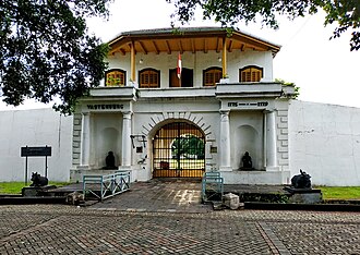 Suasana area Solo untuk wisata keluarga, Kenapa Ngarsopuro Solo enak untuk wisata keluarga, Rute santai 1 hari dari pagi sampai malam, Checklist praktis yang sering terlupakan, Estimasi biaya ringkas, Catatan waktu terbaik untuk keluarga, FAQ wisata keluarga Ngarsopuro Solo