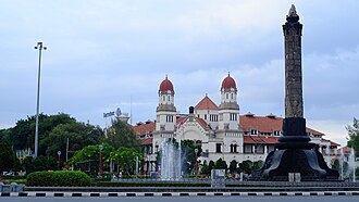 Suasana kuliner keluarga di Kota Lama Semarang, Kenapa area Taman Srigunting cocok untuk rute makan keluarga, 9 spot kuliner keluarga dekat Taman Srigunting, Estimasi budget makan keluarga di kawasan ini, Tips praktis biar anak tetap nyaman selama kulineran, FAQ kuliner keluarga Kota Lama Semarang