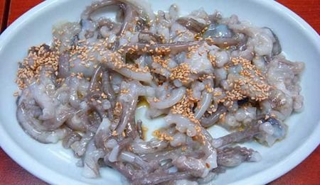 makanan khas Korea Sannakji, 1. Kimchi, 2. Kimbap, 3. Bibimbap, 4. Bulgogi, 5. Ramyeon, 6. Jjajangmyeon, 7. Japchae / Chapchae, 8. Miyeok Guk, 10. Kepiting Saus Korea, 11. Nakji Bokkeum, 12. Gogigui, 13. Haejangguk, 14. Sannakji, 15. Sundubu Jjigae, 16. Soondubu, 17. Jjukumi, 18. Yangnyeom Tongdak, 19. Dakjuk, 20. Seolleongtang, 21. Jeongol, 22. Samgyetang, 1. Tteokbokki, 2. Eomuk, 3. Twigim, 4. Bungeoppang, 5. Gyrenppang, 6. Hotteok, 7. Bbopki, 8. Gurita dan Cumi-cumi Kering, 9. Kkultare, 10. Hweori Gamja, 11. Sundae