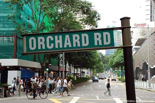 orchard road, 1. Marina Bay Sands, 2. Merlion Park, 3. Masjid Sultan, 4. Singapore Botanic Gardens, 5. Resort World Sentosa, 6. Orchard Road, 7. Haji Lane, 8. Gardens by the Bay, 9. Singapore River, 10. East Coast Park