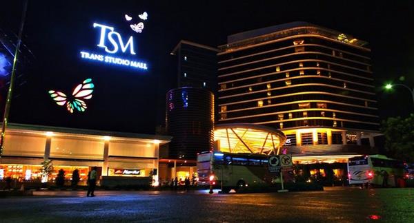 Trans-Studio-Mall, 1. Kota Kasablanka, 2. Central Park Mall, 3. Grand Indonesia Shopping Town, 4. AEON Mall Tangerang, 5. Tunjungan Plaza, 6. Trans Studio Mall - Bandung, 7. PVJ Resort Lifestyle Place, 8. Summarecon Mall Bekasi (SMB), 9. Paragon City Mall, 10. Beachwalk Shopping Mall