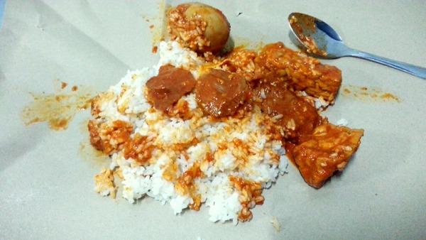 Nasi Bali Pengampon, 1. Sate Ayam Lisidu, 2. Sop Buntut Gelora Pancasila, 3. Soto Madura Wawan, 4. Sego Sambel Mak Yeye, 5. Bubur Ayam Mang Dudung, 6. Pecel Ambulance Bu Hana, 7. Padin Bu Achmad Dewi, 8. Nasi Bali Pengampon, 9. Nasi Cumi Waspada, 10. Pecel Rawon Pucang, 11. Yung Ho