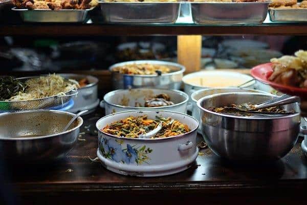 Pecel Ambulance Bu Hana, 1. Sate Ayam Lisidu, 2. Sop Buntut Gelora Pancasila, 3. Soto Madura Wawan, 4. Sego Sambel Mak Yeye, 5. Bubur Ayam Mang Dudung, 6. Pecel Ambulance Bu Hana, 7. Padin Bu Achmad Dewi, 8. Nasi Bali Pengampon, 9. Nasi Cumi Waspada, 10. Pecel Rawon Pucang, 11. Yung Ho