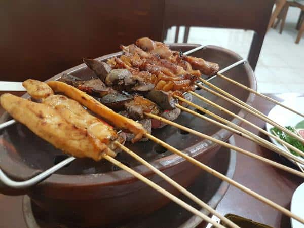 Sate Ayam Lisidu Sate Kulit Sate Jeroan, 1. Sate Ayam Lisidu, 2. Sop Buntut Gelora Pancasila, 3. Soto Madura Wawan, 4. Sego Sambel Mak Yeye, 5. Bubur Ayam Mang Dudung, 6. Pecel Ambulance Bu Hana, 7. Padin Bu Achmad Dewi, 8. Nasi Bali Pengampon, 9. Nasi Cumi Waspada, 10. Pecel Rawon Pucang, 11. Yung Ho