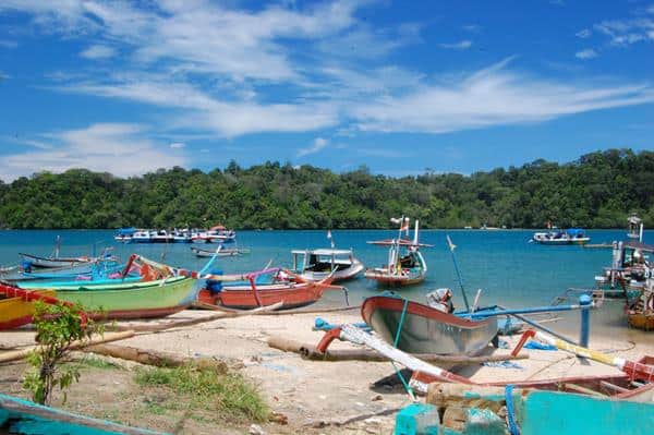 pantai sendang biru
