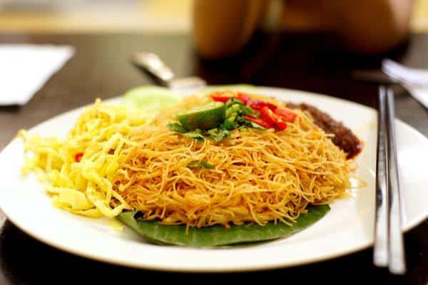 Mee Siam, 1. Nasi Lemak, 2. Nasi Kandar, 3. Nasi Daun Pisang, 4. Palak Paneer, 5. Asam Laksa Penang, 6. Sang Har Kuey Teow, 7. Murtabah, 8. Chi Chong Fan, 9. Mee Siam, 10. Air Batu Campur
