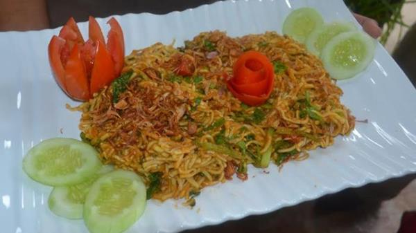 Mi Sagu, 1. Gong-Gong, 2. Bingka Bakar, 3. Luti Gendang, 4. Sop Ikan Batam, 5. Mi Sagu, 6. Mi Lendir, 7. Mie Tarempa, 8. Kek Pisang Villa, 9. Mi Kacang Selat Panjang, 10. Bilis Molen