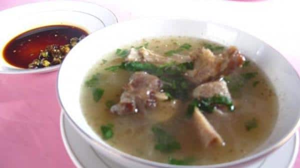 Sup Tulang, 1. Tempoyak, 2. Kue Srikaya, 3. Gulai Tepek Ikan, 4. Dodol Nanas, 5. Jus Pinang, 6. Dodol Kentang Kerinci, 7. Gandus, 8. Sup Tulang, 9. Nasi Gemuk, 10. Daging Masak Itam