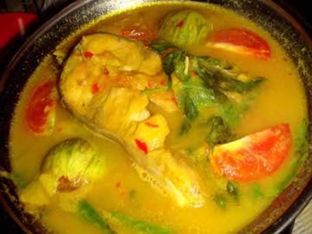 gulai tepek ikan jambi, 1. Tempoyak, 2. Kue Srikaya, 3. Gulai Tepek Ikan, 4. Dodol Nanas, 5. Jus Pinang, 6. Dodol Kentang Kerinci, 7. Gandus, 8. Sup Tulang, 9. Nasi Gemuk, 10. Daging Masak Itam