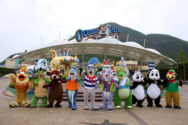 Ocean Park Hongkong, Madame Tussauds Hongkong, Hongkong Disneyland, Pulau Lamma, Po Lin Monastery, Clock Tower, Avenue of Stars, Victoria Peak, Repulse Bay, Ocean Park Hongkong, Stanley Beach