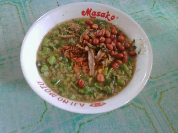 Bubur Pedas, 1. Pepes Kepiting, 2. Sup Ikan Akmal, 3. Rojak Singkil, 4. Pisang Gapit, 5. Lempok Durian, 6. Nasi Kuning Samarinda, 7. Sambal Raja, 8. Ayam Cincane, 9. Nasi Bekepor, 10. Bubur Pedas