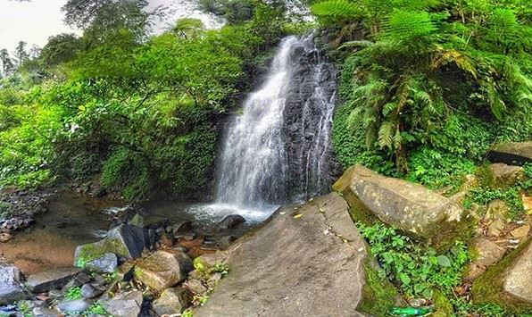 Curug Cipurut, 1. Waduk Jatiluhur, 2. Situ Wanayasa, 3. Giri Tirta Kahuripan, 4. Jatiluhur Waterworld, 5. Curug Cipurut, 6. Situ Buleud, 7. Waduk Cirata, 8. Sentra Pembuatan Keramik Plered, 9. Desa Sajuta Batu, 10. Pemandian Air Panas Ciracas