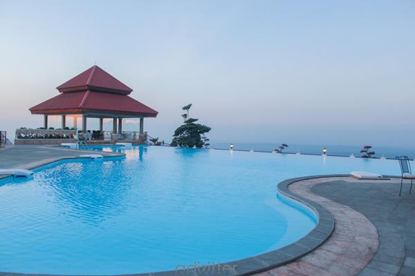 Giri Tirta Kahuripan, 1. Kolam Renang TMC Waterpark, 2. Taman Batu Purwakarta, 3. Jatiluhur Water World, 4. Kolam Renang Jaya Tirta Abadi, 5. Kolam Renang Giri Tirta Kahuripan, 6. Kolam Renang Tirta Harapan, 7. Kolam Renang Cek Tse Long, 8. Kolam Renang Pesona Panghegar, 9. Kolam Renang Cisabuk, 10. Kuya Maranggi Waterpark