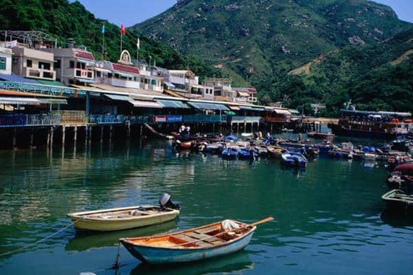 Pulau Lamma, Madame Tussauds Hongkong, Hongkong Disneyland, Pulau Lamma, Po Lin Monastery, Clock Tower, Avenue of Stars, Victoria Peak, Repulse Bay, Ocean Park Hongkong, Stanley Beach