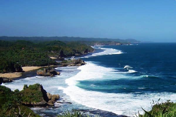 Pantai Baron, 1. Gua Pindul, 2. Pantai Indrayanti, 3. Pantai Baron, 4. Pantai Siung, 5. Pantai Pok Tunggal, 6. Air Terjun Sri Gethuk, 7. Pantai Sundak, 8. Pantai Lambor, 9. Pantai Ngetun, 10. Bukit Bintang, 11. Goa Kalisuci, 12. Luweng Sampang, 13. Pantai Timang, 14. Telaga Biru Semin, 15. Pantai Watu Kodok