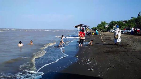 Pantai Samudera Baru, 1. Curug Cikarapyak, 2. Danau Cipule, 3. Pantai Tanjung Pakis, 4. Vihara Sian Jin Ku Po, 5. Pantai Samudera Baru, 6. Pantai Tanjung Baru, 7. Green Canyon Karawang, 8. Makam Syekh Quro, 9. Curug Cigentis, 10. Kampung Wisata Curug Cigentis
