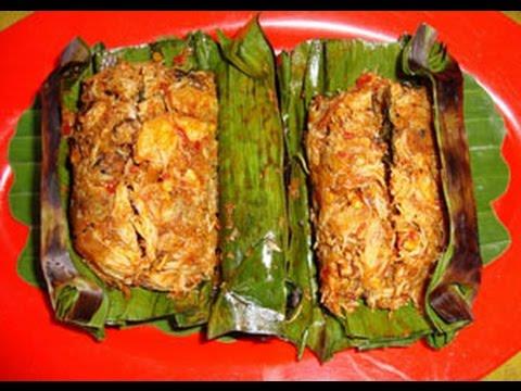 Pepes Kepiting, 1. Pepes Kepiting, 2. Sup Ikan Akmal, 3. Rojak Singkil, 4. Pisang Gapit, 5. Lempok Durian, 6. Nasi Kuning Samarinda, 7. Sambal Raja, 8. Ayam Cincane, 9. Nasi Bekepor, 10. Bubur Pedas