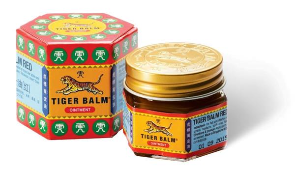 Tiger Balm, 1. Gantungan Kunci Singapura, 2. Kaos Singapura, 3. Tiger Balm, 4. Bak Kwa, 5. Parfum, 6. Garrett Popcorn, 8. Coklat Merlion, 10. Royal Pudding