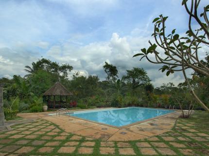 Tlogo Pantantion, 1. Atlantic Dreamland, 2. Kopeng, 3. Rawa Pening, 4. Pemandian Air Alam Muncul, 5. Bukit Cinta, 6. Gunung Merbabu, 7. Tlogo Plantantion, 8. Pondok Wisata Umbul Sidomukti, 9. Agrowisata Salib Putih, 10. Air Terjun Umbul Songo