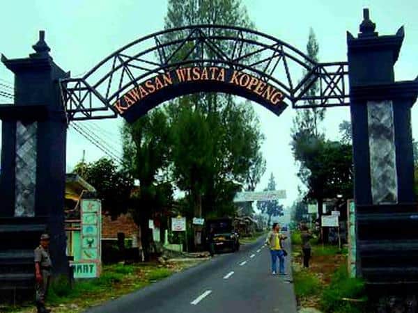 kopeng, 1. Atlantic Dreamland, 2. Kopeng, 3. Rawa Pening, 4. Pemandian Air Alam Muncul, 5. Bukit Cinta, 6. Gunung Merbabu, 7. Tlogo Plantantion, 8. Pondok Wisata Umbul Sidomukti, 9. Agrowisata Salib Putih, 10. Air Terjun Umbul Songo