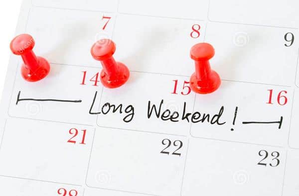 long weekend, Berlibur Saat Akhir Pekan, Cari Destinasi yang Dekat, Gunakan Transportasi yang Cepat, Liburan Saat Hari Libur Nasional, Jalan-Jalan di Dalam Kota, Jadilah Orang yang Fleksibel, Eksplor Beberapa Tempat Wisata Dalam Sehari, Liburan Singkat Saat Dinas, Liburan Saat Libur Panjang, Bersabar dan Lebih Banyak Menabung