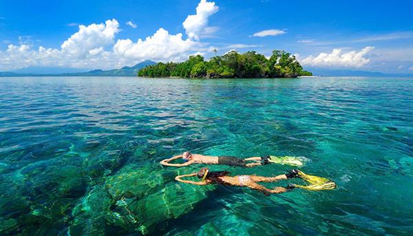 tempat wisata di manado Taman Laut Bunaken, 1. Taman Laut Bunaken, 2. Pantai Malalayang, 3. Pulau Lihaga, 4. Pulau Siladen, 5. Arung Jeram Timbukar, 6. Monumen Yesus Memberkati, 7. Danau Tondano, 8. Kota Bunga Tomohon, 9. Taman Wisata Tandurusa, 10. Manado Tua, 11. Bukit Kasih, 12. Pulau Lembeh, 13. Taman Laut Tumbak, 14. Air Terjun Kima Atas, 15. Waruga Sawangan