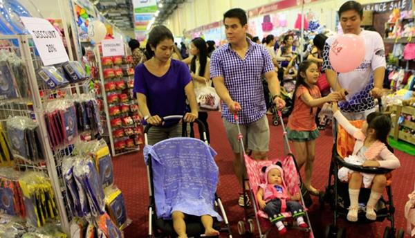 tips belanja hemat di prj, Bawa Uang Secukupnya, Pergi dengan Teman/Keluarga yang Hemat, Buat Daftar Belanja, Tak Perlu Malu untuk Window Shopping, Datang Saat Hari Biasa, Makan dari Rumah, Lebih Selektif dalam Memilih Barang, Bawa Minum dari Rumah, Jangan Ragu untuk Menawar, Datang Pada Waktu akan Tutup