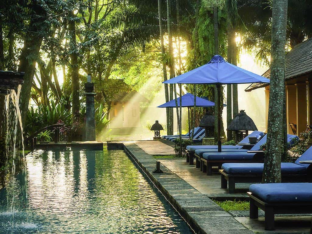 Hotel Novotel Bogor Golf Resort and Convention Center, 1. Hotel Novotel Bogor Golf Resort and Convention Center, 2. R Hotel Rancamaya, 3. Aston Sentul Lake Resort, 4. Jimmers Mountain Resort, 5. Novus Giri Resort & Spa, 6. Plataran Puncak Villa, 7. Puncak Pass Resort, 8. Citra Cikopo Hotel, 9. Royal Safari Garden Resort & Convention, 10. Royal Tulip Gunung Geulis Resort and Golf