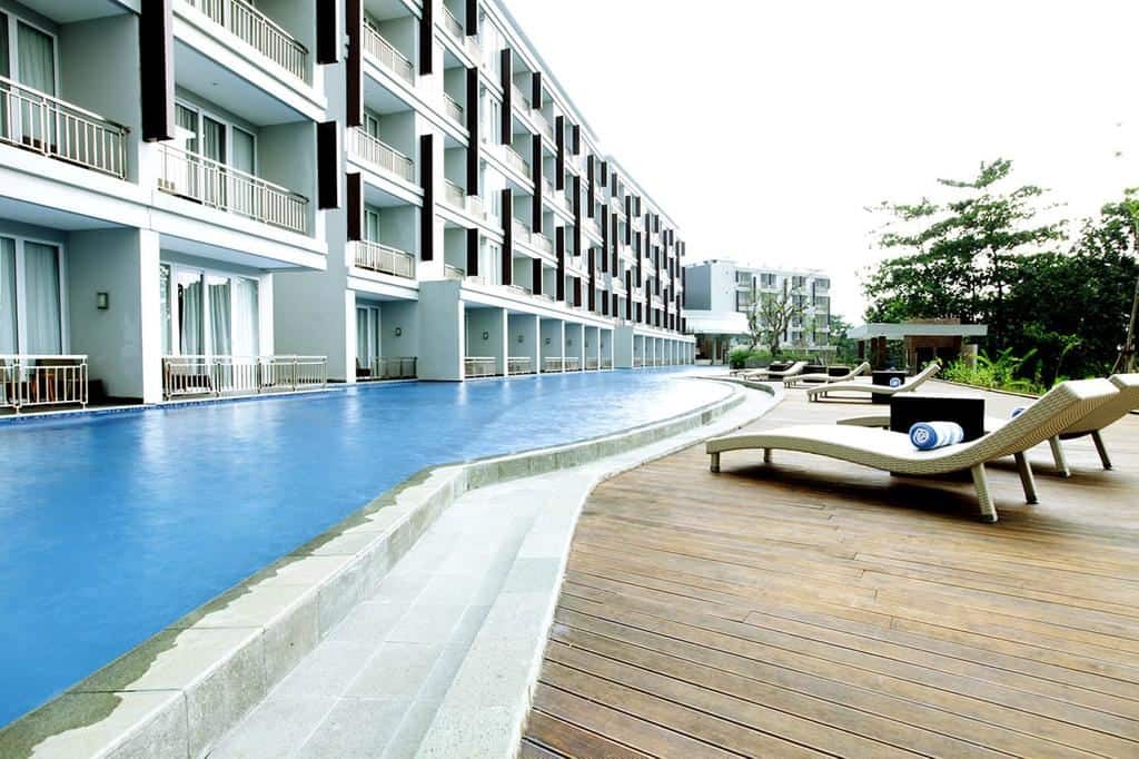 R Hotel Rancamaya, 1. Hotel Novotel Bogor Golf Resort and Convention Center, 2. R Hotel Rancamaya, 3. Aston Sentul Lake Resort, 4. Jimmers Mountain Resort, 5. Novus Giri Resort & Spa, 6. Plataran Puncak Villa, 7. Puncak Pass Resort, 8. Citra Cikopo Hotel, 9. Royal Safari Garden Resort & Convention, 10. Royal Tulip Gunung Geulis Resort and Golf
