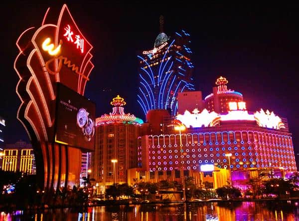 Macau, Dapatkan Tiket dengan Harga Murah, Tidak Perlu Repot Mengurus Visa, Pandai Mencari Hotel Murah, Jalan-Jalan dengan Transportasi Umum, Cermati Makanan yang Anda Pilih, Kunjungi Tempat Wisata Gratis Di Hong Kong, Singgah Di Shenzhen, Bersenang-senang Di Macau, Install Kamus Di Smartphone, Belanja Ekonomis Saat Berada Di Hong Kong