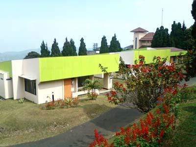 Amanda Hills Hotel, 1. Pondok Wisata Umbul Sidomukti, 2. Villa Pondok Kopi, 3. Homestay Pinus, 4. Camping Ground, 5. Susan Spa Resort, 6. Wisma Gaya Hotel, 7. Kencana Hotel, 8. Amanda Hills Hotel, 9. Hotel Arjuna Sari, 10. The Bandungan Hotel