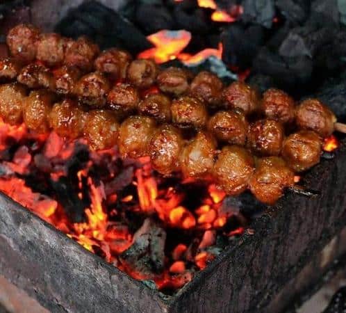 Bakso Bakar Trowulan, 1. Perjalanan Ke Malang, 2. Pilih Penginapan Dekat Tempat Wisata, 3. Transportasi Saat Di Malang, 4. Menikmati Wisata Petik Apel, 5. Kunjungi Objek Wisata Populer, 6. Sempatkan untuk Wisata Gratis dan Menyenangkan, 7. Cicipi Kuliner Khas Malang, 8. Belanja Oleh-Oleh Murah, 9. Bawa Baju Hangat
