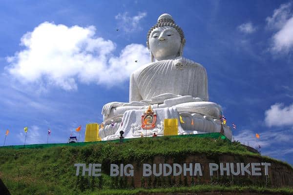 Big Buddha, Pantai Hai Harn, Pantai Patong, Pantai Kata, Phi-Phi Island, Karon View Point, Bangla Road, Wat Chalong, Big Buddha, Phuket Weekend Market, Kota Tua Phuket