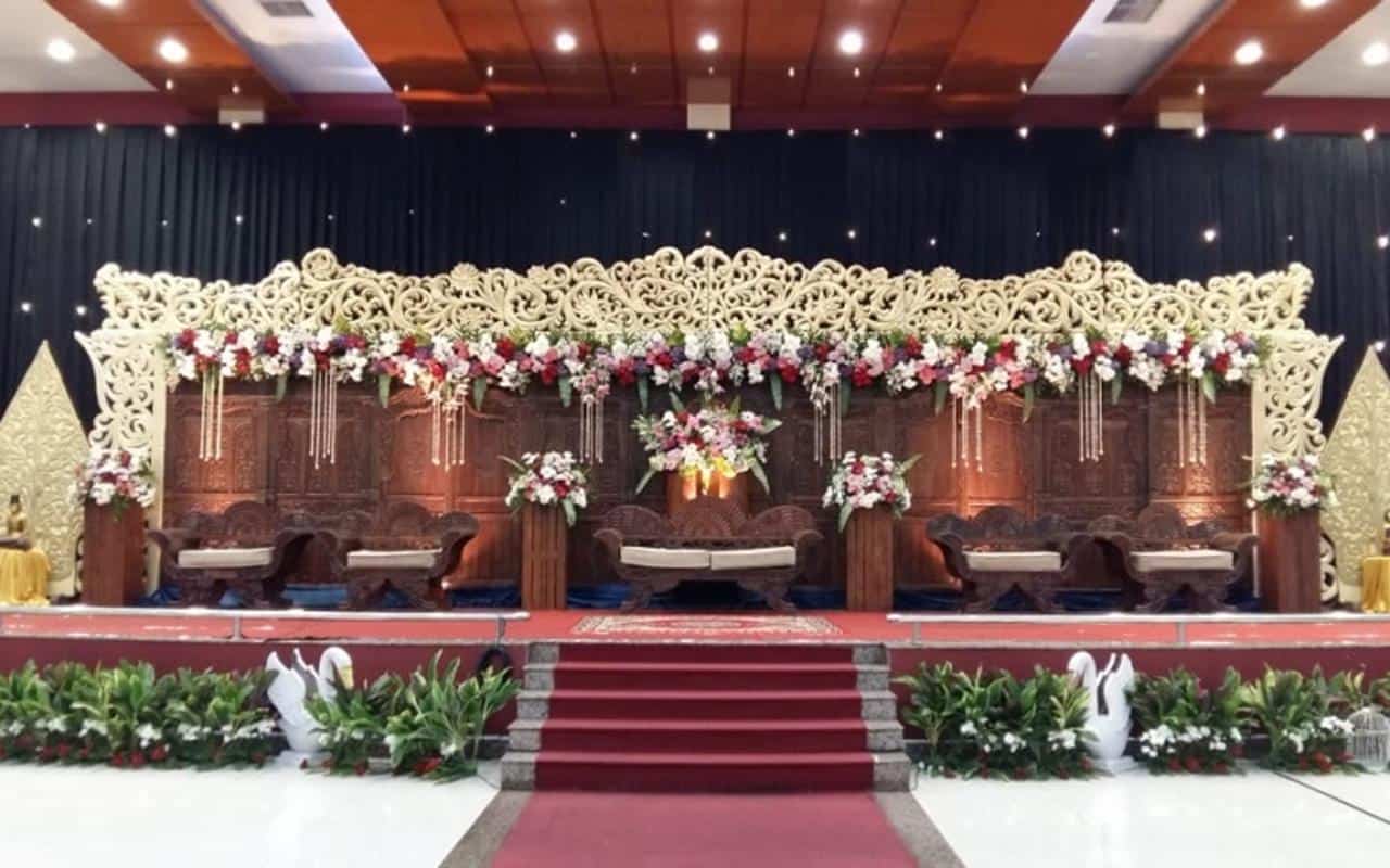 Graha Delima, 1. Gedung Mahkamah Konstitusi Bekasi, 2. Gedung Serba Guna Al-Muhajirien, 3. Graha Delima, 4. Mustikasari Convention Hall Bekasi, 5. Grand Galaxy Convention Hall, 6. Grand Metropolitan Bekasi Function, 7. Gedung Asrama Haji, 8. Gedung Sartika, 9. Gedung Pertemuan Prasetya, 10. Gedung Islamic Centre Bekasi, 11. Griya Wulan Sari