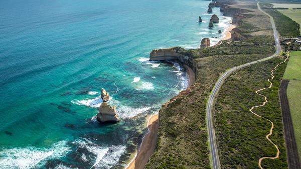 Great Ocean Road, Great Barrier Reef, Sydney Opera House, Pulau Kanguru, Uluru Ayers Rock, Bondi Beach, Pulau Fraser, Aquarium of Western Australia, Great Ocean Road, Cable Beach, Byron Bay