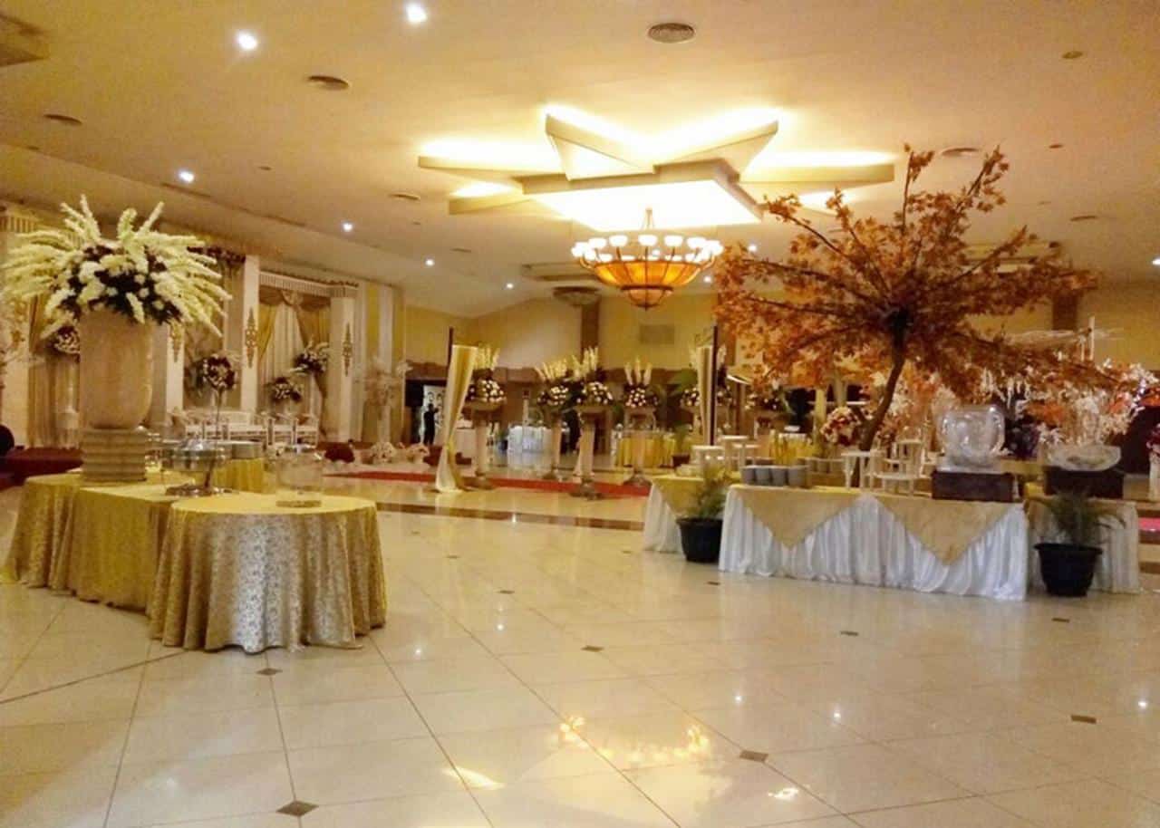Istana Muara, 1. Peta Park, 2. Bandung Convention Center, 3. Sudirman Grand Ballroom, 4. Graha Manggala Siliwangi, 5. Gedung Balai Sartika, 6. Bale Asri Pusdai, 7. Bumi Samami, 8. SESKOAD Grand Ballroom, 9. Mepro Hall, 10. Graha Batununggal Indah, 11. Istana Kana Kawaluyaan, 12. Graha Emerald, 13. Puri Suryalaya Wedding House, 14. Gedung Sopo Sulaksana, 15. Gedung Kologdam Bandung, 16. Istana Muara