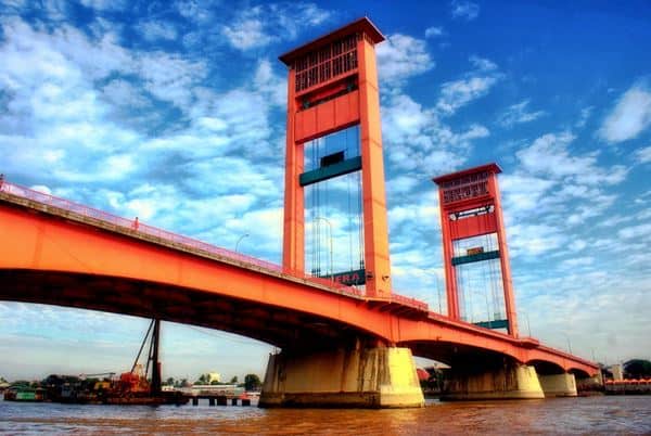 Jembatan Ampera Tempat Wisata Di Palembang, 1. Jembatan Ampera, 2. Sungai Musi, 3. Bukit Siguntang, 4. Pulau Kemaro, 5. Benteng Kuto Besak, 6. Air Terjun Lematang Indah, 7. Air Terjun Curup Maung, 8. Danau Ranau, 9. Hutan Wisata Punti Kayu, 10. Masjid Cheng Ho, 11. Gunung Dempo, 12. Museum Sultan Mahmud Badaruddin II, 13. Air Terjun Bidadari Lahat, 14. OPI Water Fun, 15. Kambang Iwak Family Park