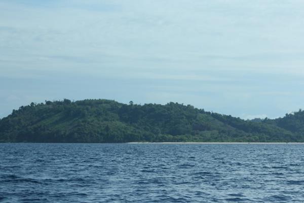 Pulau Bitila, 1. Bukit Layang Gorontalo, 2. Pantai Bolihutuo, 3. Taman Laut Olele, 4. Pulau Diyonumo, 5. Wisata Bahari Hiu Paus, 6. Pulau Cinta, 7. Pulau Bitila, 8. Pantai Tenilo, 9. Benteng Otanaha, 10. Air Terjun Didingga