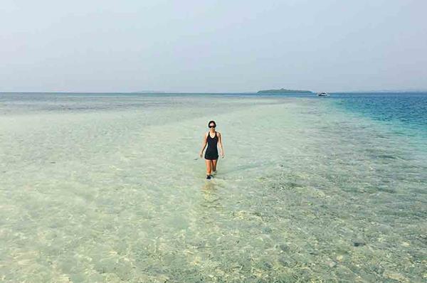 Pantai Tenilo, 1. Bukit Layang Gorontalo, 2. Pantai Bolihutuo, 3. Taman Laut Olele, 4. Pulau Diyonumo, 5. Wisata Bahari Hiu Paus, 6. Pulau Cinta, 7. Pulau Bitila, 8. Pantai Tenilo, 9. Benteng Otanaha, 10. Air Terjun Didingga