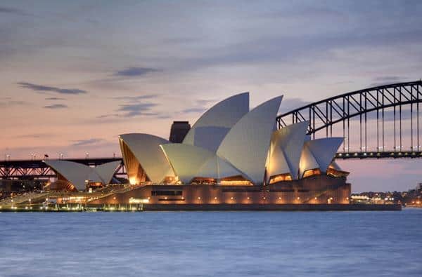 Sydney Opera House tempat wisata di australia, Great Barrier Reef, Sydney Opera House, Pulau Kanguru, Uluru Ayers Rock, Bondi Beach, Pulau Fraser, Aquarium of Western Australia, Great Ocean Road, Cable Beach, Byron Bay
