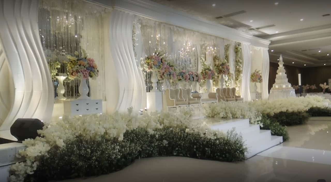 bandung convention center, 1. Peta Park, 2. Bandung Convention Center, 3. Sudirman Grand Ballroom, 4. Graha Manggala Siliwangi, 5. Gedung Balai Sartika, 6. Bale Asri Pusdai, 7. Bumi Samami, 8. SESKOAD Grand Ballroom, 9. Mepro Hall, 10. Graha Batununggal Indah, 11. Istana Kana Kawaluyaan, 12. Graha Emerald, 13. Puri Suryalaya Wedding House, 14. Gedung Sopo Sulaksana, 15. Gedung Kologdam Bandung, 16. Istana Muara