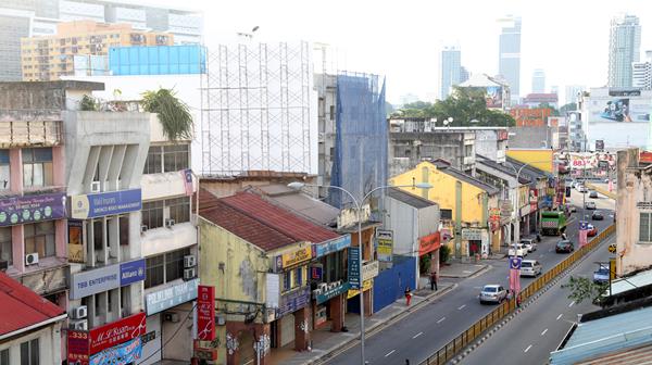 hotel di malaysia, 1. Beli Tiket Pesawat Promo untuk Ke Malaysia, 2. Berangkat Ke Malaysia dari Singapura, 3. Tak Perlu Ragu untuk Menjadi Solo Backpacker, 4. Tidak Berlibur Di Musim Liburan, 5. Pesan Penginapan Murah, 6. Kunjungi Tempat Wisata Gratis, 7. Jangan Lewat Tempat Wisata Terkenal, 8. Cari Kuliner Murah dan Lezat, 9. Bawa Uang dan Kartu Kredit, 10. Kunjungi Theme Park Terkenal Di Malaysia