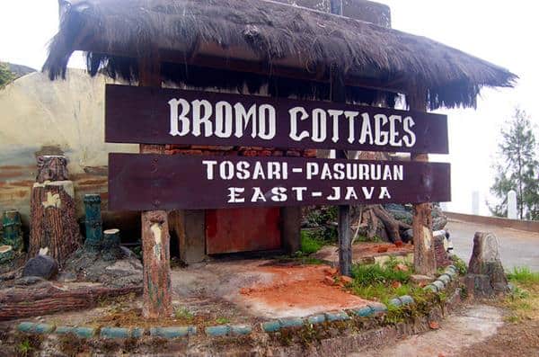 penginapan bromo, 1. Pilih Transportasi Murah untuk Menuju Ke Bromo, 2. Tidak Bingung Saat Sampai Di Bromo, 3. Cari Penginapan Murah, 4. Pertimbangkan untuk Menyewa Jeep, 5. Tidak Perlu Khawatir Soal Makanan, 6. Jangan Ragu untuk Jalan Kaki, 7. Kunjungi Spot Menarik Di Gunung Bromo, 8. Bawa Baju Hangat dan Perlengkapannya, 9. Selalu Sedia Uang Tunai, 10. Bawa Perlengkapan Fotografi