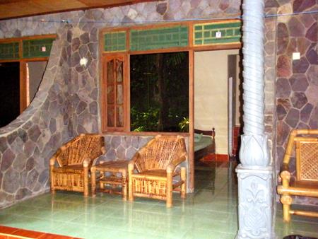 penginapan di lombok, Pilih Transportasi yang Murah dan Hemat Waktu, Bawa Barang Secukupnya Saja, Sewa Penginapan yang Murah, Nikmati Makanan yang Sederhana, Kunjungi Semua Gili Di Lombok, Sewa Kendaraan Umum yang Terjangkau, Jangan Ragu untuk Menaklukan Rinjani, Berbaur dengan Backpacker Lain, Bawa Uang Secukupnya, Siapkan Stamina Tubuh dan Aktifkan GPS